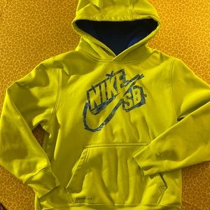 Nike boys medium hoodie
